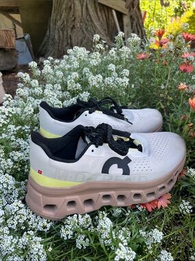 men's Sneakers in White, Black & Blush